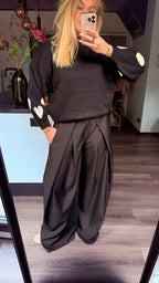 Heart Sleeve Knit Black