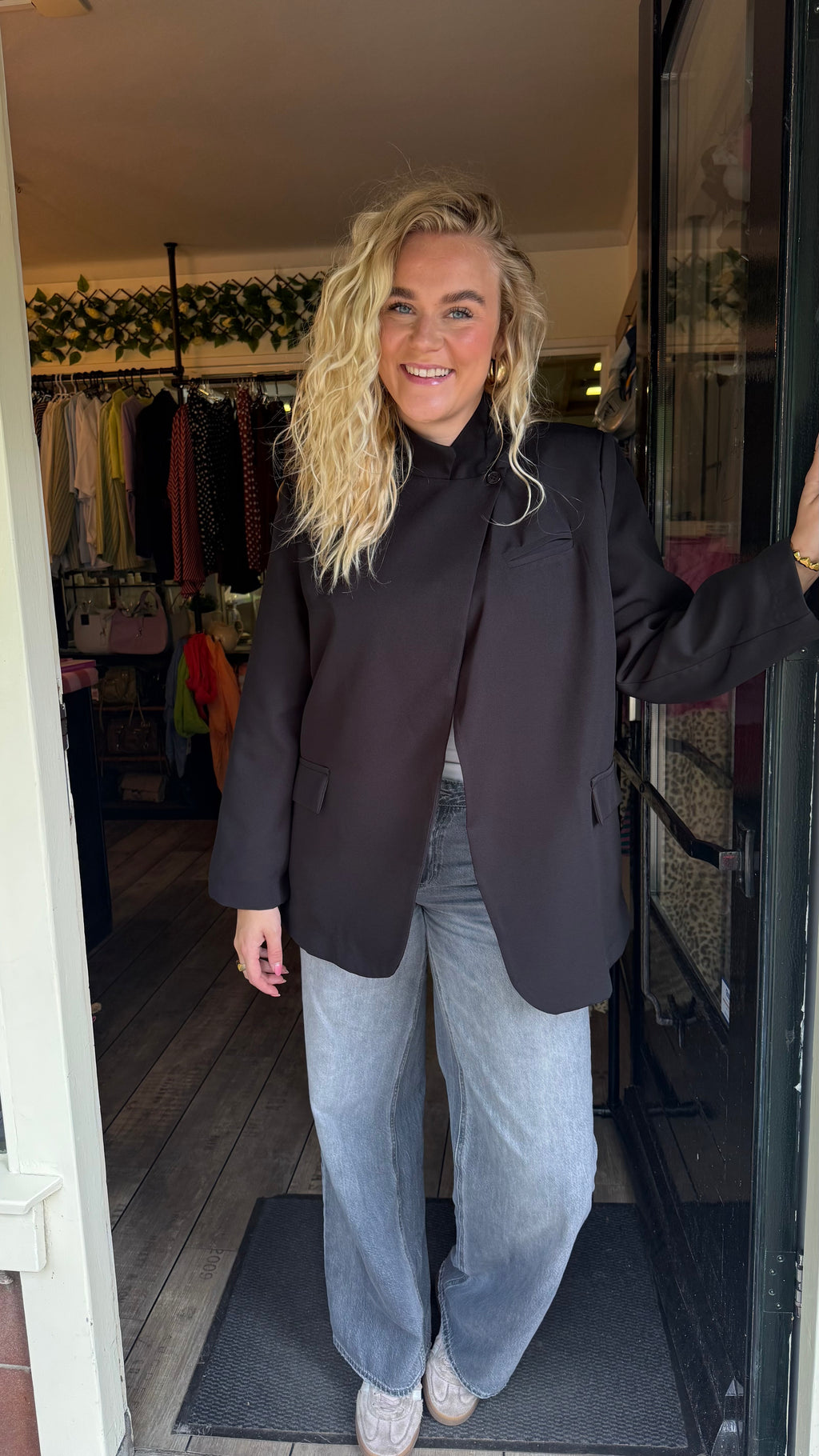 The Harper Blazer Black