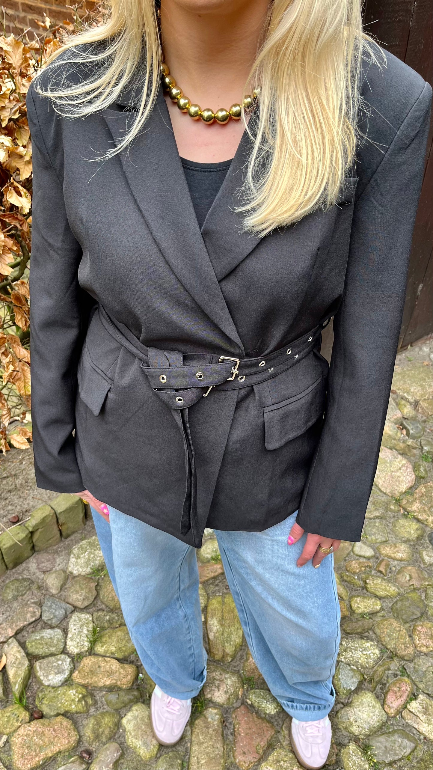 Noor Belted Blazer Black