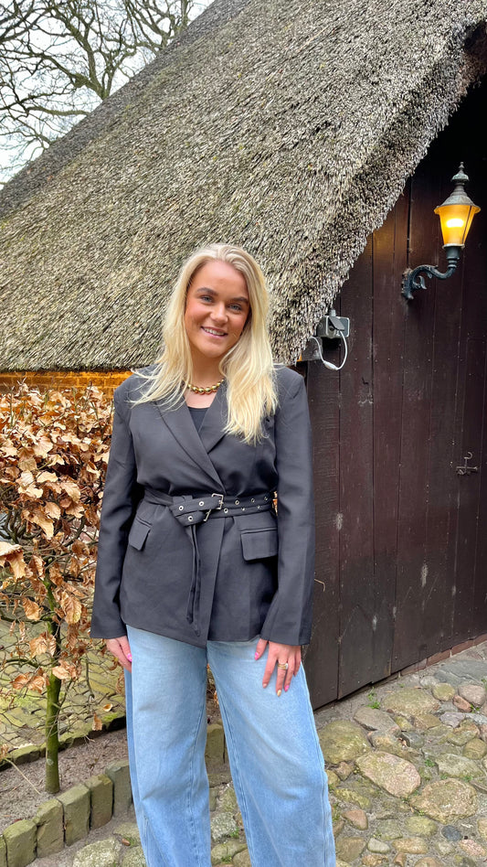 Noor Belted Blazer Black